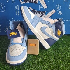 Womens Size 9 Jordan 1 Retro High OG 'First in Flight' University Blue Mens 7.5